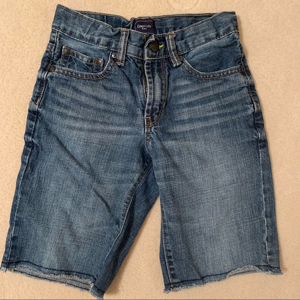 * $7 with $15+ bundle *  Gap Jean shorts